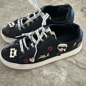 KARL LAGERFELD  Cat Pins Sneaker Size 7